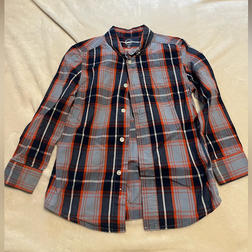Button up long sleeve. Size 6/7